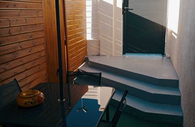 Apartment for 3 people, terrace, wifi, parking, 10min from the beach.
