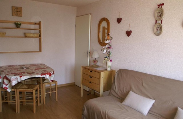 3 pièces au pied des pistes avec balcon et lit double - FR-1-557-79