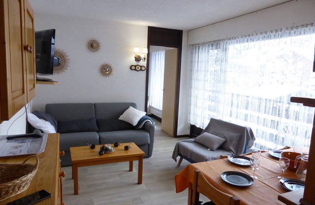 Apartamento de 3 habitaciones con piscina y parking en Les Contamines-Montjoie