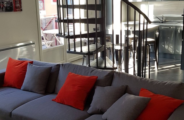 3-star apartment in the center of town, 50m from the beach