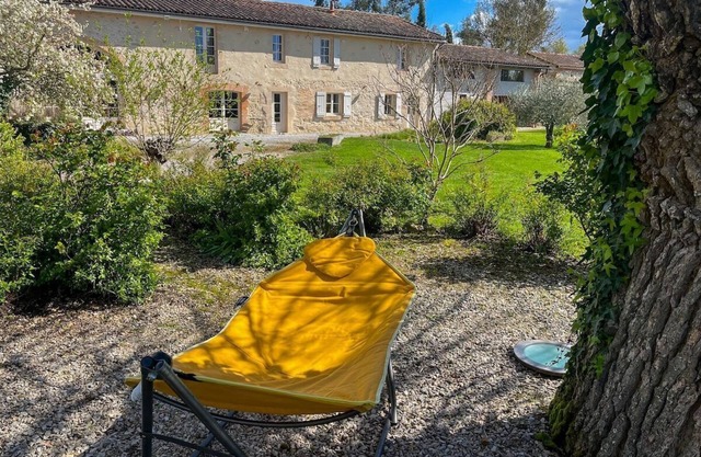 Gîte-Vista al Jardín-Baño privado con ducha-Confortable