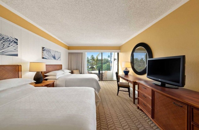 3 x Resort View 2 Double Beds at Outrigger Kona Resort and Spa