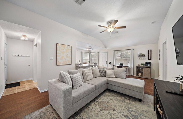 30+ Day Rental - Pet-Friendly - Tomball