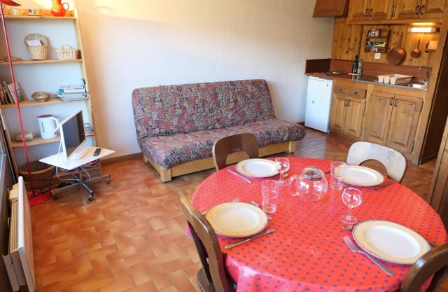 A 300m de las pistas de esquí, 1.o piso, vista montaña, balcón, parking, tv, 28m², Saint Gervais
