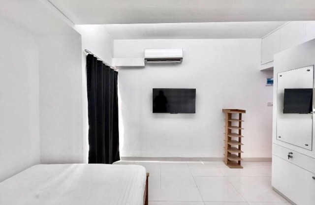 300sqft 5 Comfortable Studio w/ Gym & Pool Access