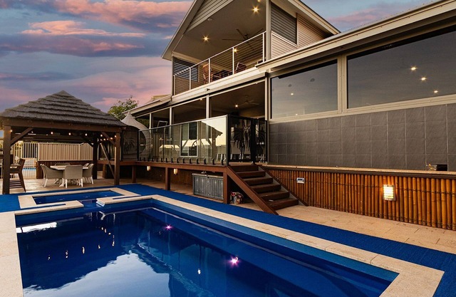 34 Madaffari Drive - Piscina