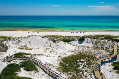 37 Compass Point South #107
