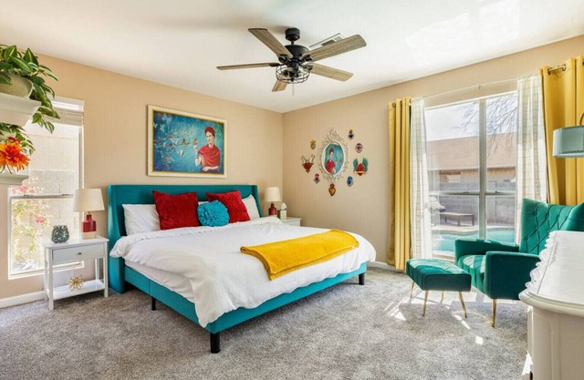 3b w/ Pool Near Stadium & Entertainment
