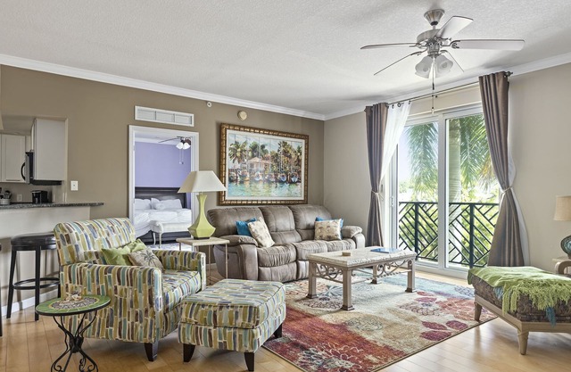 3BR / 2BA DOWNTOWN DELRAY BEACH, CAMINAR A LA PLAYA Y EL CENTRO PARA COMEDOR Y COMPRAS