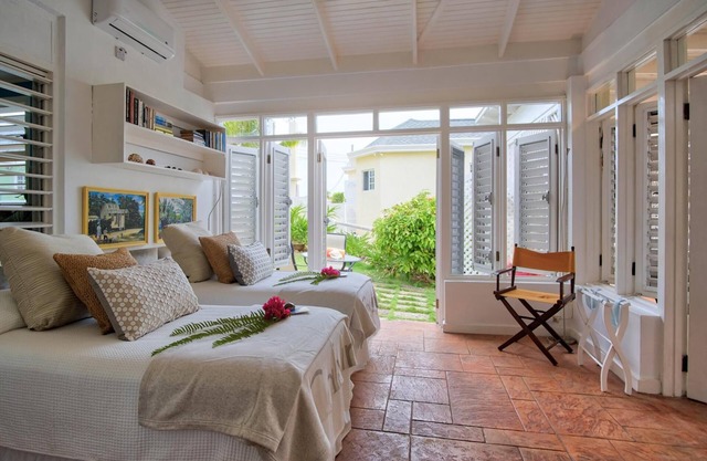 3BR Beachfront Villa w/ Staff-DV
