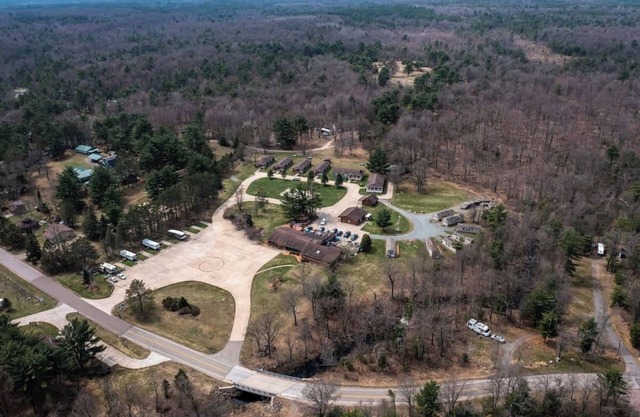 A short walk outside your cabin you can enjoy a great meal and at the Riviera Pub and Grill