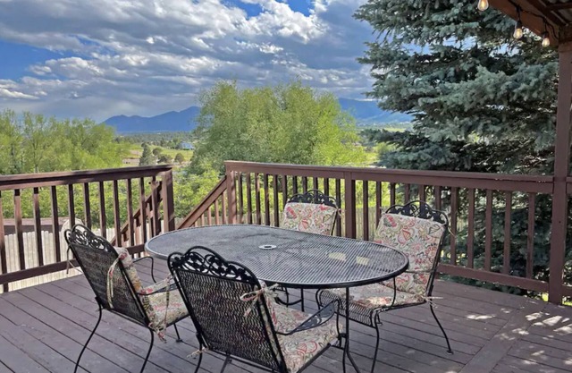 3BR Mountain Views! Family / Pet Friendly + Pool Table - 15 min to AFA