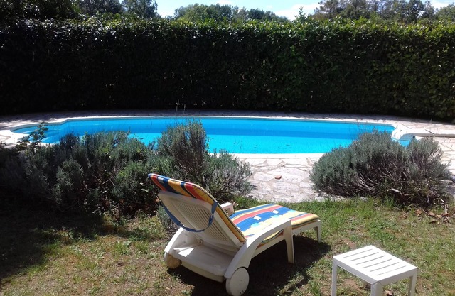 Independent cottage 4/6 people with private pool