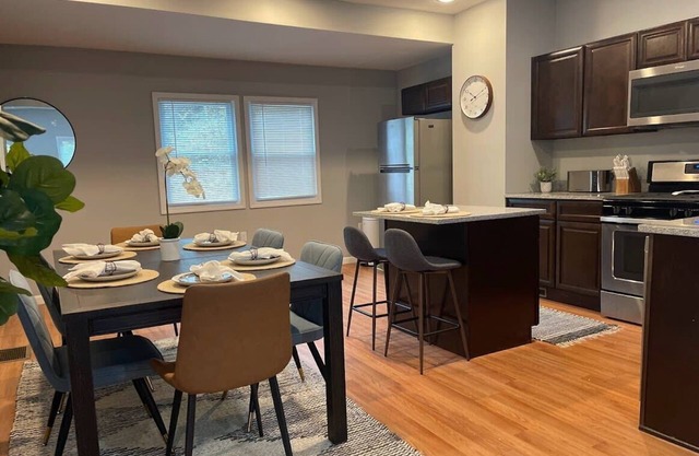4 Bedroom / 2 Bathroom South Side I Pittsburgh