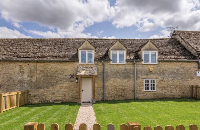 Alojamiento de 4 habitaciones en Ampney Crucis, near Cirencester