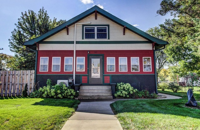 4-bedroom charming little ranch house, fundraiser for Camp Justice nonprofit