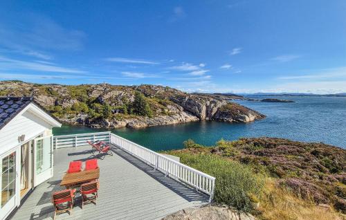 4 Bedroom Gorgeous Home In Steinsland