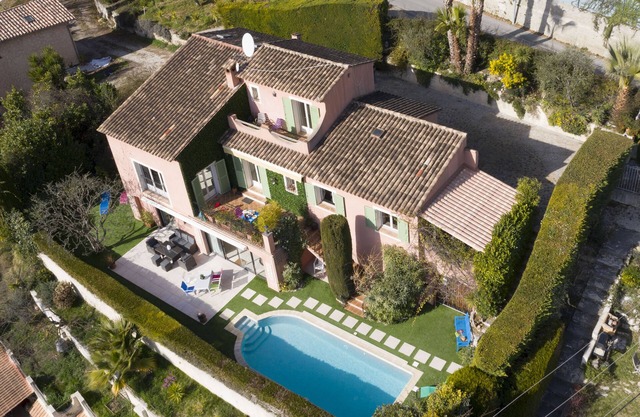 4 bedroom villa with swimming pool 20 minutes from Nice
