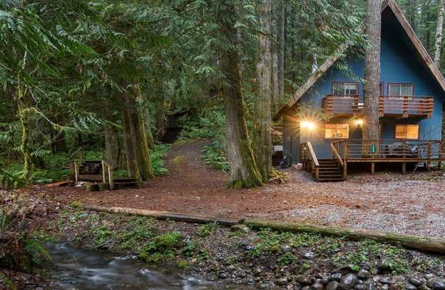4 camas, admite mascotas, bañera de hidromasaje, Snowline Mt. Panadero - a mitad de semana precios especiales!