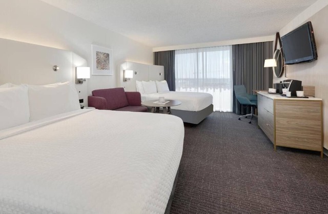 4 Cozy Rooms w/ Elegant Décor, Heart of Downtown Dallas! Pets Are Welcome, Pool!