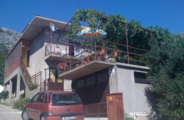 4 Sisters Apartments
