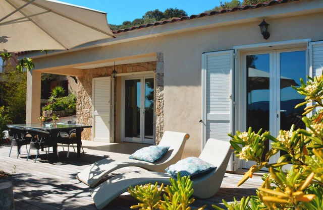 Villa de 4 estrellas con piscina, vista al golfo de Valinco, a 250 m de las playas.