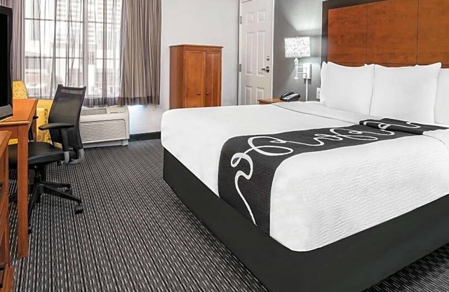 4 x King Bed ADA at La Quinta Inn by Wyndham San Antonio Downtown