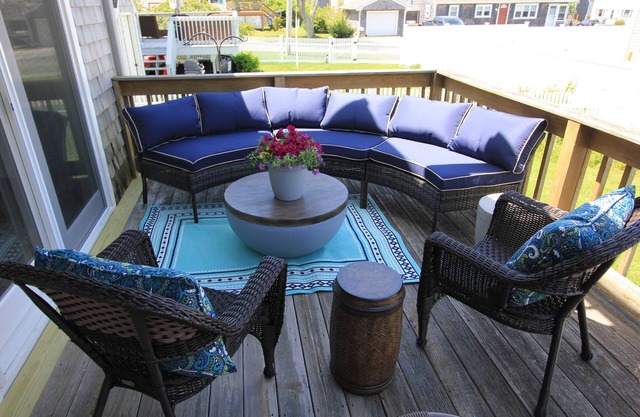 41 Tupper Ave- Renovated Pet-friendly Home, .3 Miles to Beach, Prime Location