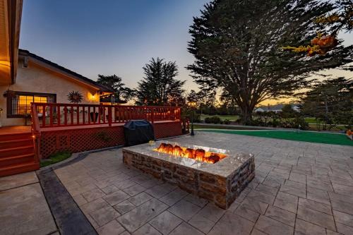 4300 sq ft Bay Escape, Near Beach, Golf and Trails