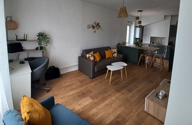 44M2 apartment renovated just 4 minutes from Bègles train station