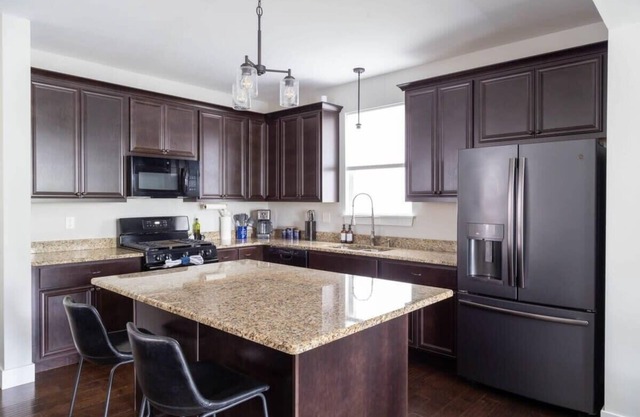 4BR Family Craftsman|Private Garage / ABODEbucks