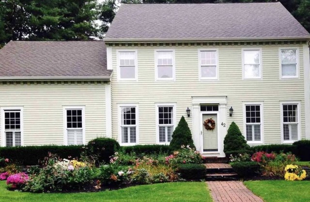 5 bdrm- hot tub & fire pit, Water's Edge pool, tennis pickleball - Saratoga Lake