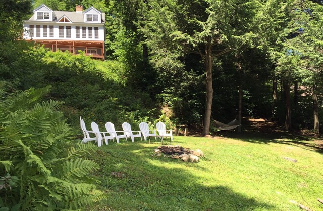 5 hab Lakehouse, 18 plazas, muelle privado, bañera de hidromasaje, a 15 minutos de Mount Snow