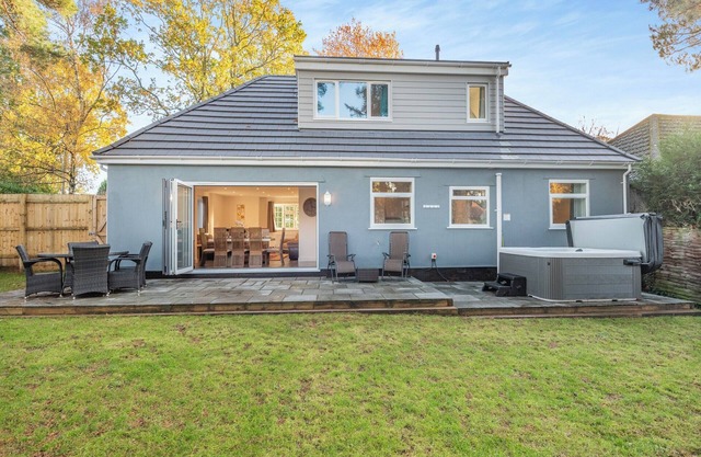 Alojamiento de 5 habitaciones en Bournemouth