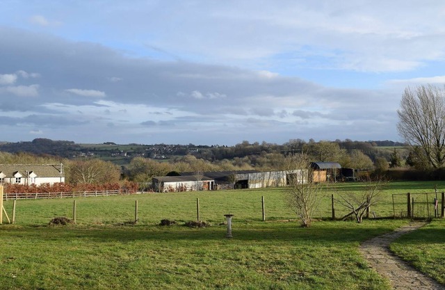 Alojamiento de 5 habitaciones en France Lynch, cerca de Stroud