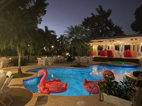 5 BR Villa w Huge Pool 10 min SJU Airport