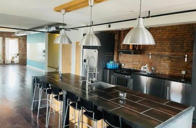 5-Crossroads Industrial Loft | Rooftop | Sleeps 8