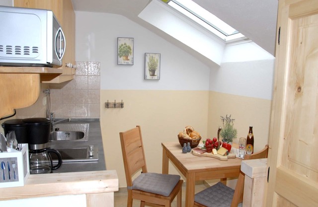 quinto Apartamento Kampenwand, 28 m², 1-2 pers., Salón-dormitorio, balcón orientado al oeste 2. OG