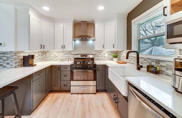 Modern San Antonio Getaway ~ 5 Mi to Downtown!