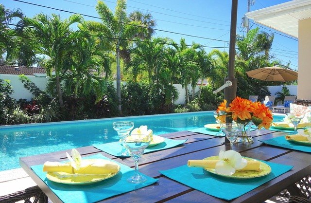 CASA DE PLAYA DE 4 ESTRELLAS DE LUJO DE 4 CAMAS + PISCINA CLIMATIZADA DE 40X20 PASOS A LA PLAYA ¡NUEVAMENTE AMUEBLADO!