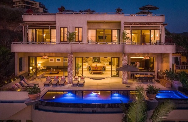 NUEVO Lux de 5 estrellas, Vistas al mar, Walk to Beach & Village, Personal completo, Tarifas de 6-10 BR