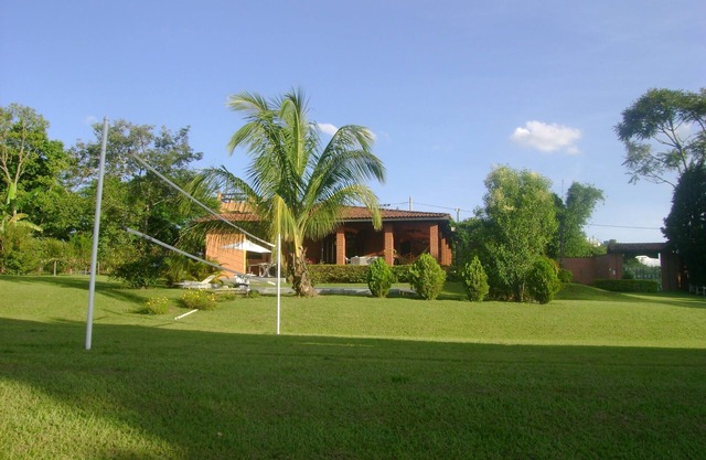 Zona verde de 5000m2. descanso y diversao de familiares y amigos, tomar 1 hora SP