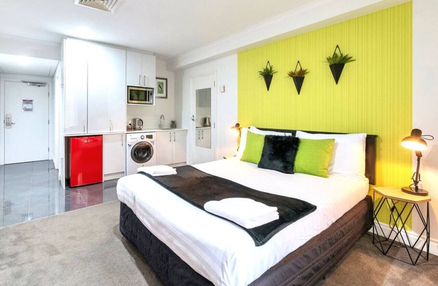 Central Cute Studio with Kitchenette & Free WiFi