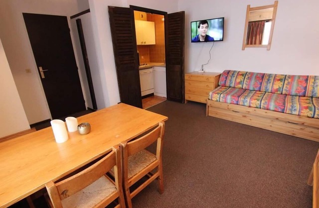 A 50m de las pistas de esquí, 8.o piso, balcón, tv, local para esquís, 34m², Val Thorens
