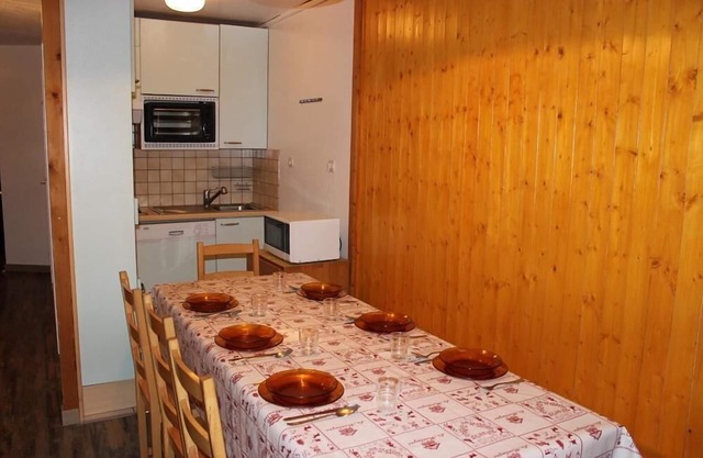 A 50m de las pistas de esquí, 3.o piso, balcón, tv, 48m², Val Thorens