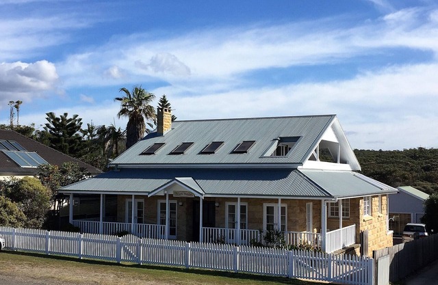 50 metros a las banderas - Mira a la playa - fuego abierto - avistamiento de ballenas - The Beach House