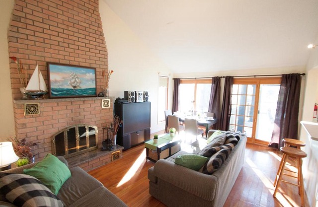58 River Rd. East