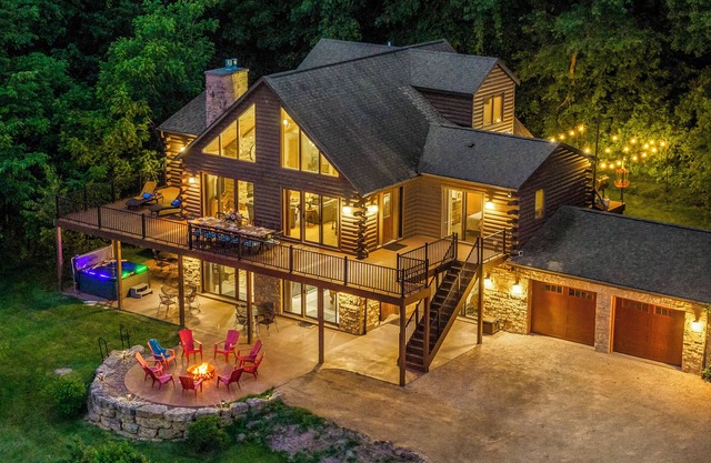 5KINGBed 5 Bath~Upscale~Views~Hot Tub~Fire pit~Games~Theater~PetsLuxe Amenities