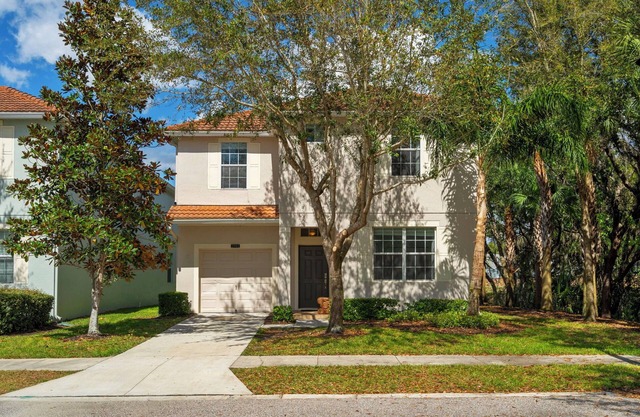 6 Bedrooms / 5 Bathrooms / Paradise Palms (2981BP)