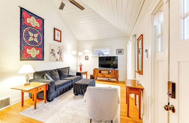 6 Mi to Dtwn: Home w/ Deck & Yard in Kansas City